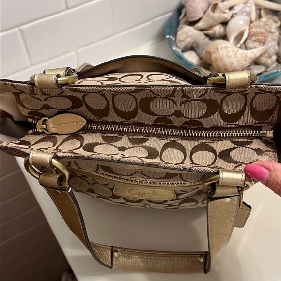 Coach Penelope shoulder signature jacquard Preloved EUC - Picture 8 of 12